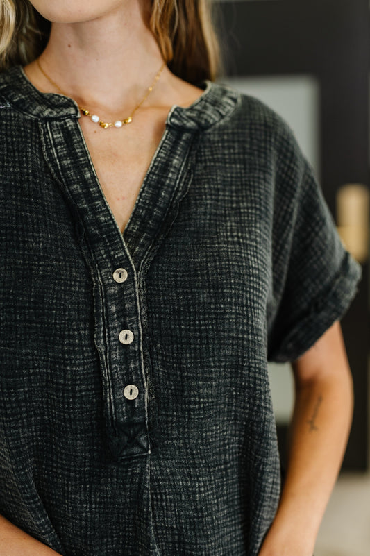 Basic Fade V-Neck Acid Wash Top in Ash Black